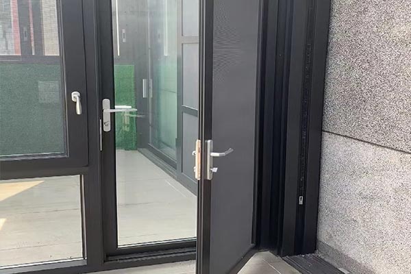 Mik azok az alumínium ablakok és ajtók?